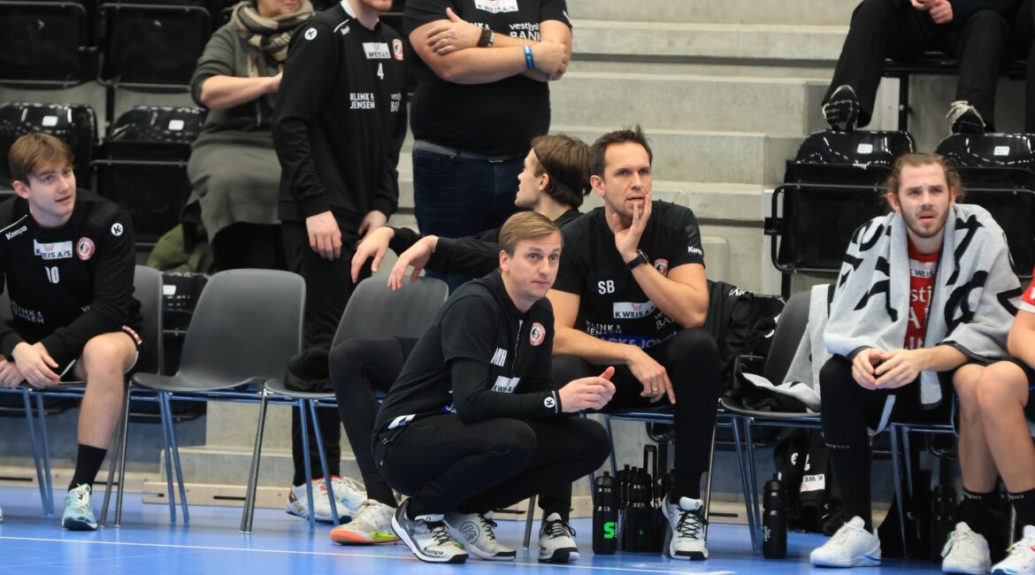 Optakt: Cheftræneren håber på at lave en overraskelse foran fuld arena - HC Midtjylland